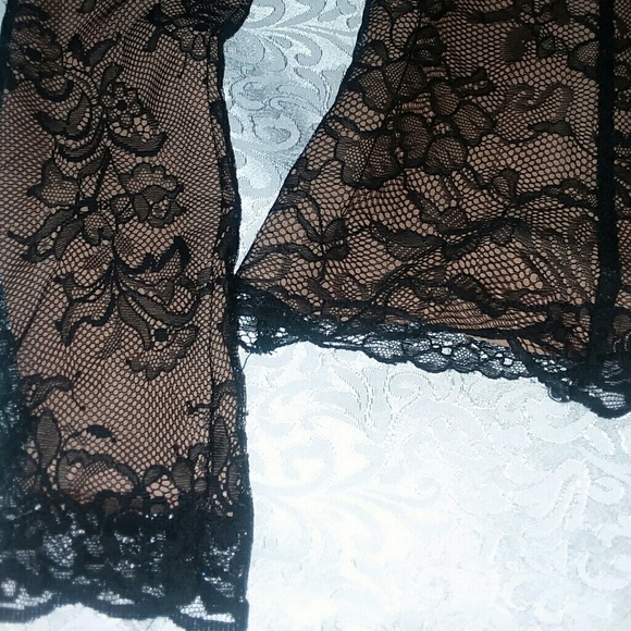 Black lace blouse - Picture 4 of 6